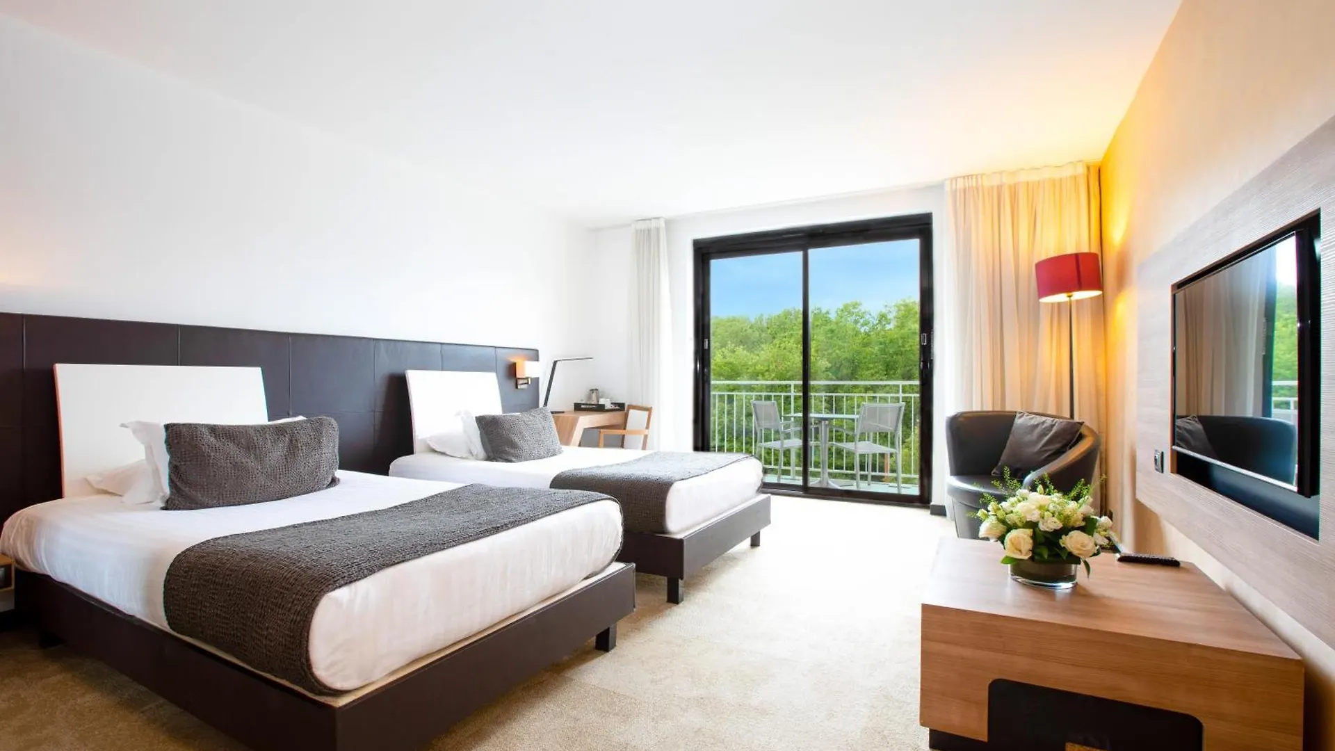 Mouratoglou Hotel & Resort Biot 4*,  France